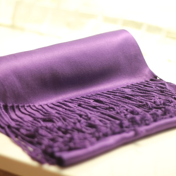 LOOK AROUND Accessories - 5 NWT Violet Pashmina Women's Scarf / Wrap / Shawl